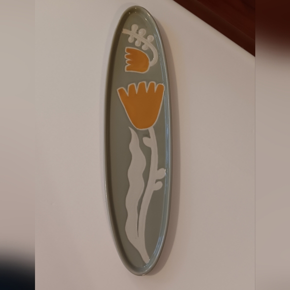 ** Stoneware Sage Tray with Yellow Tulips Mid Century Modern Cottage Core - Picture 4 of 6